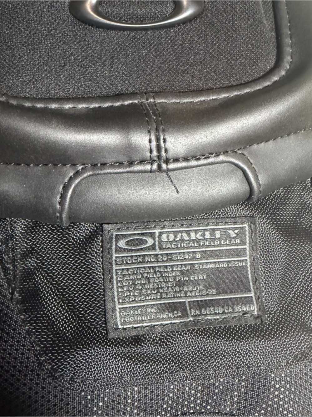 Oakley Kitchen Sink Black Tactical Field Gear Backpack - Logo Patch Detail - Picture 2 of 10